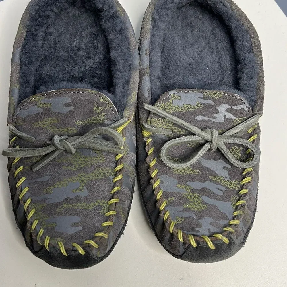 LL Bean Kids 4 Wicked Good Slippers Camouflage Inisex